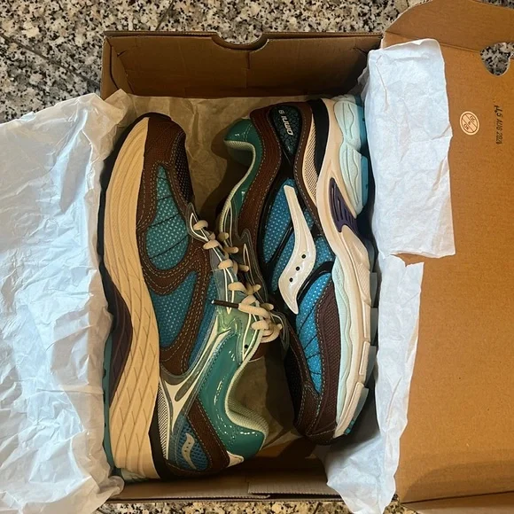 New PROGRID OMNI 9 Saucony Sneakers size 6 men’s and 6 big boy - Picture 6 of 7